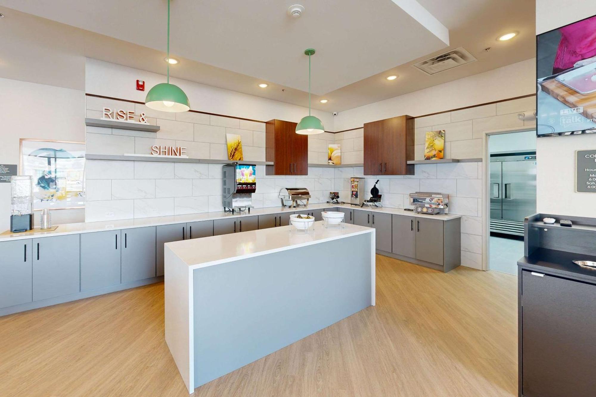 Comfort Inn & Suites At Sanford Sports Complex 수폴스 외부 사진