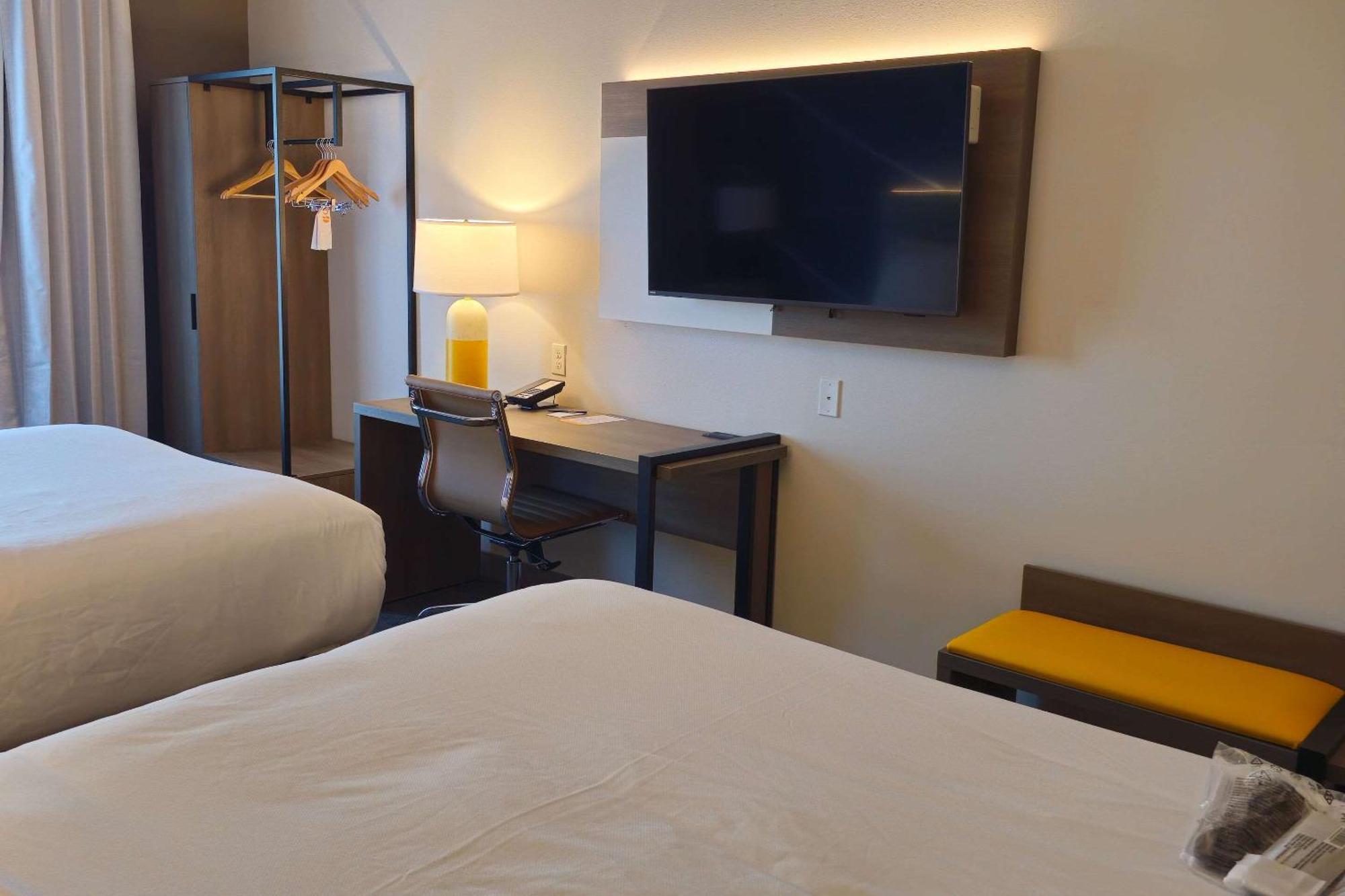 Comfort Inn & Suites At Sanford Sports Complex 수폴스 외부 사진