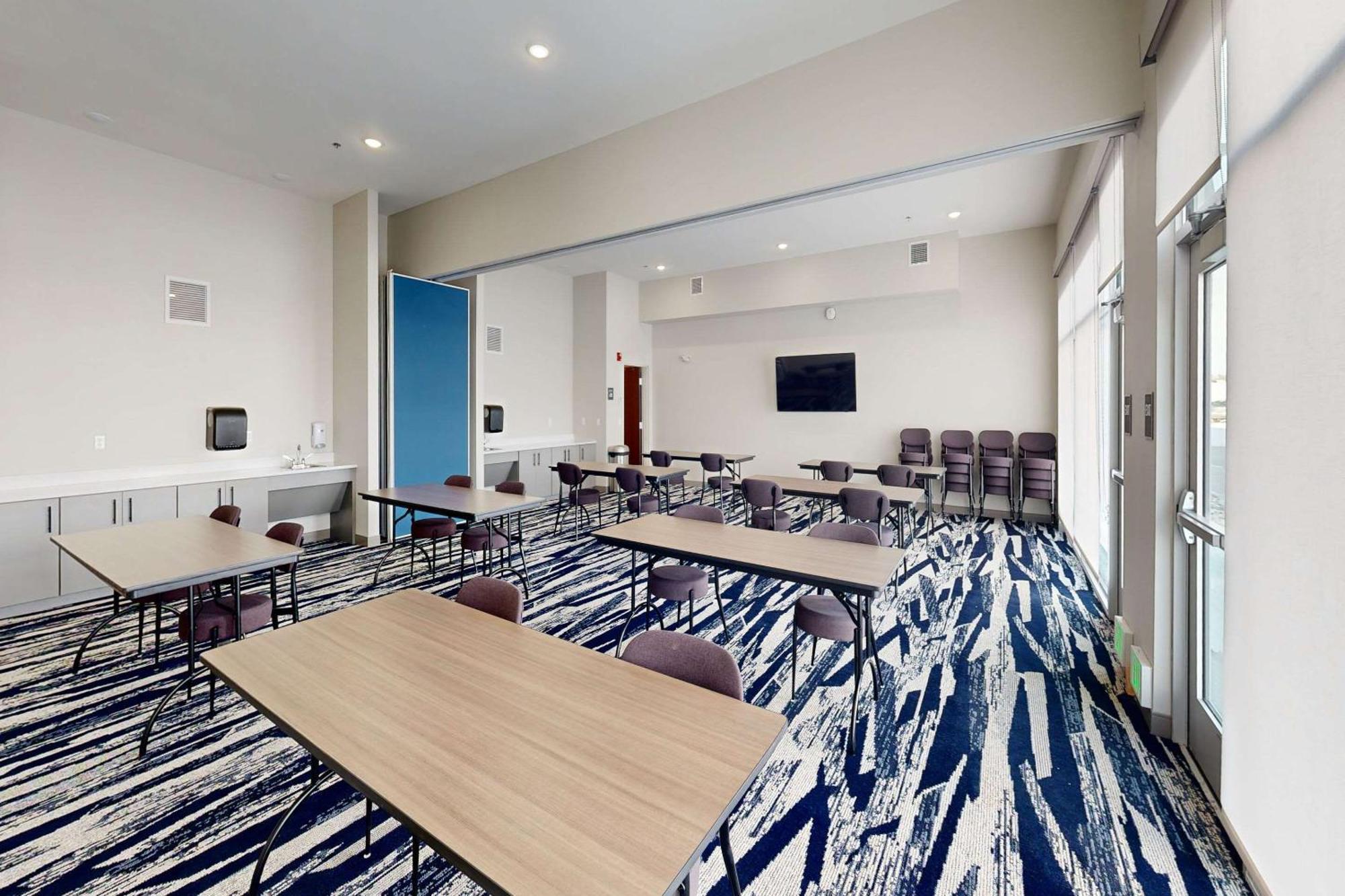 Comfort Inn & Suites At Sanford Sports Complex 수폴스 외부 사진