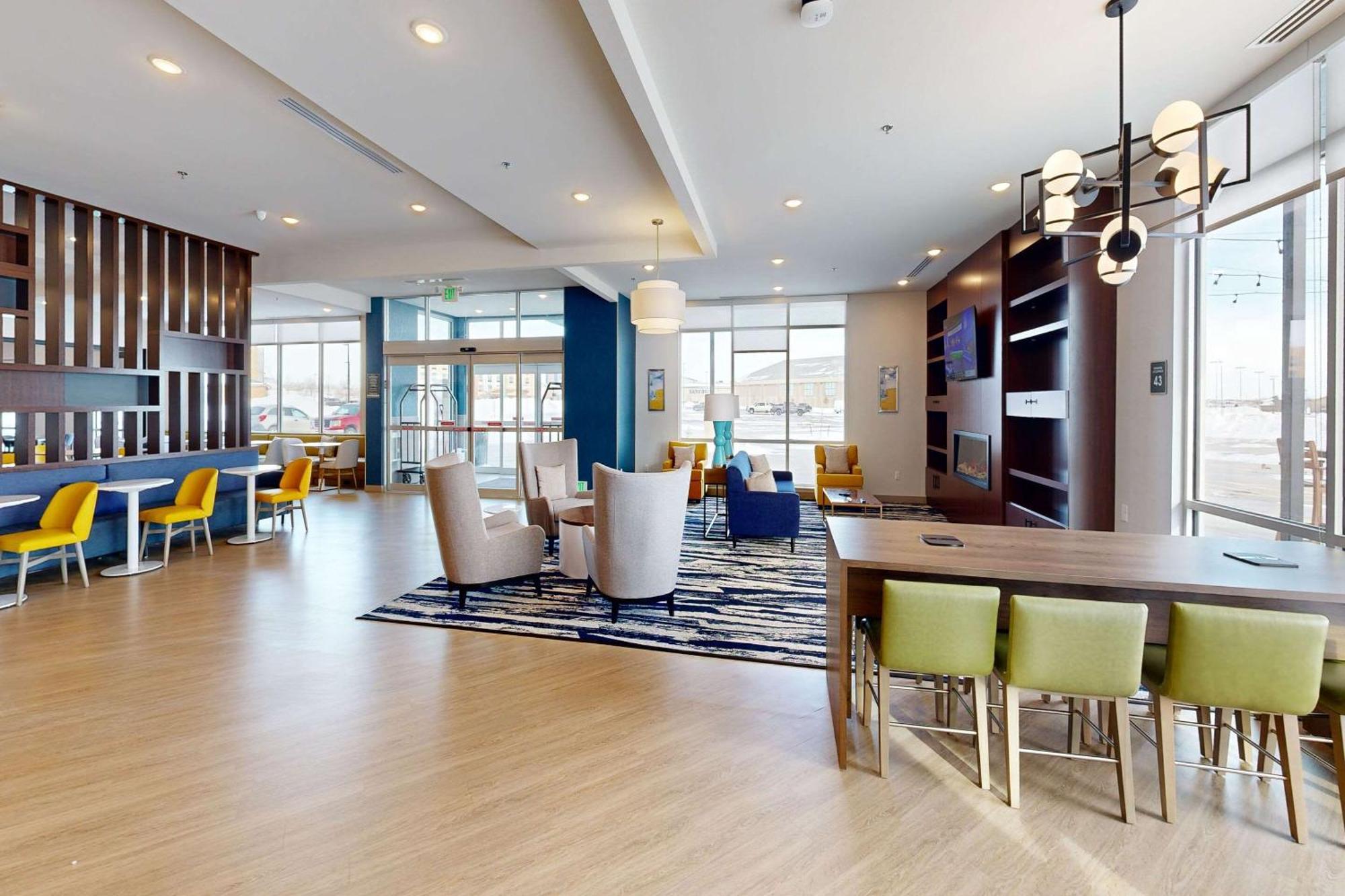 Comfort Inn & Suites At Sanford Sports Complex 수폴스 외부 사진